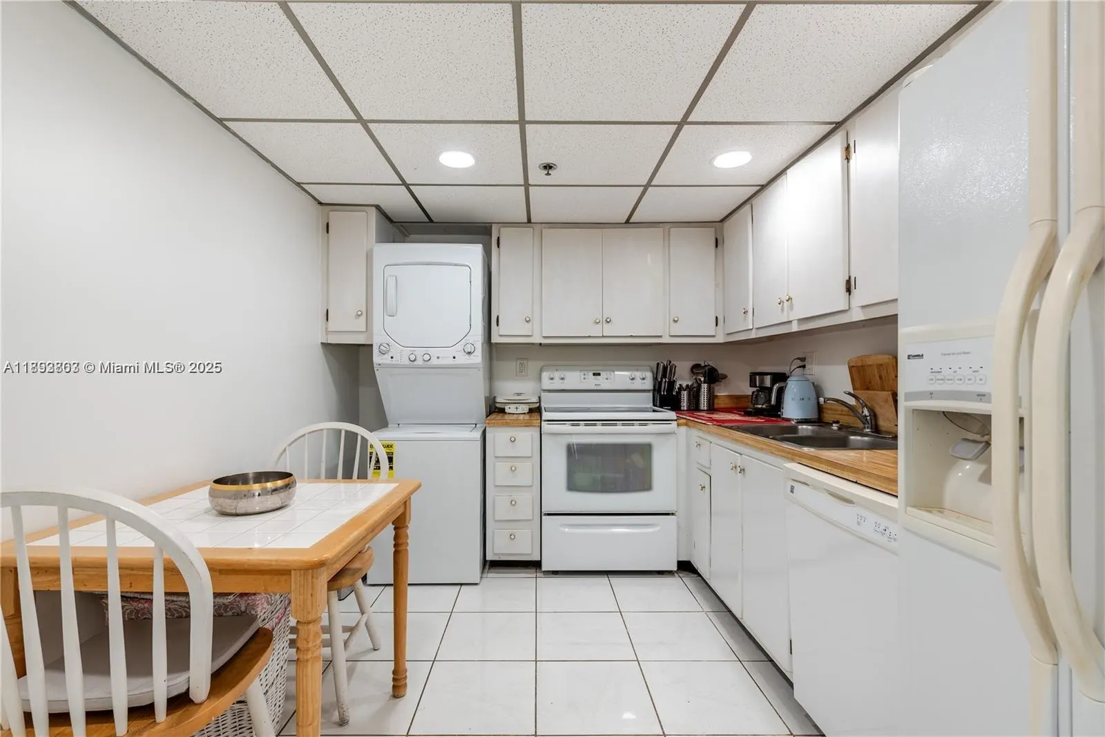 210 174th St, #807