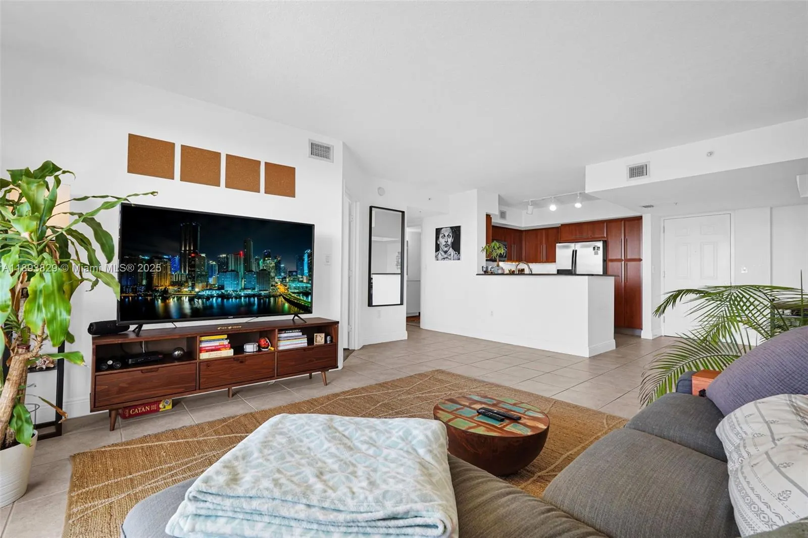 3232 SW 22nd Ter, #1703