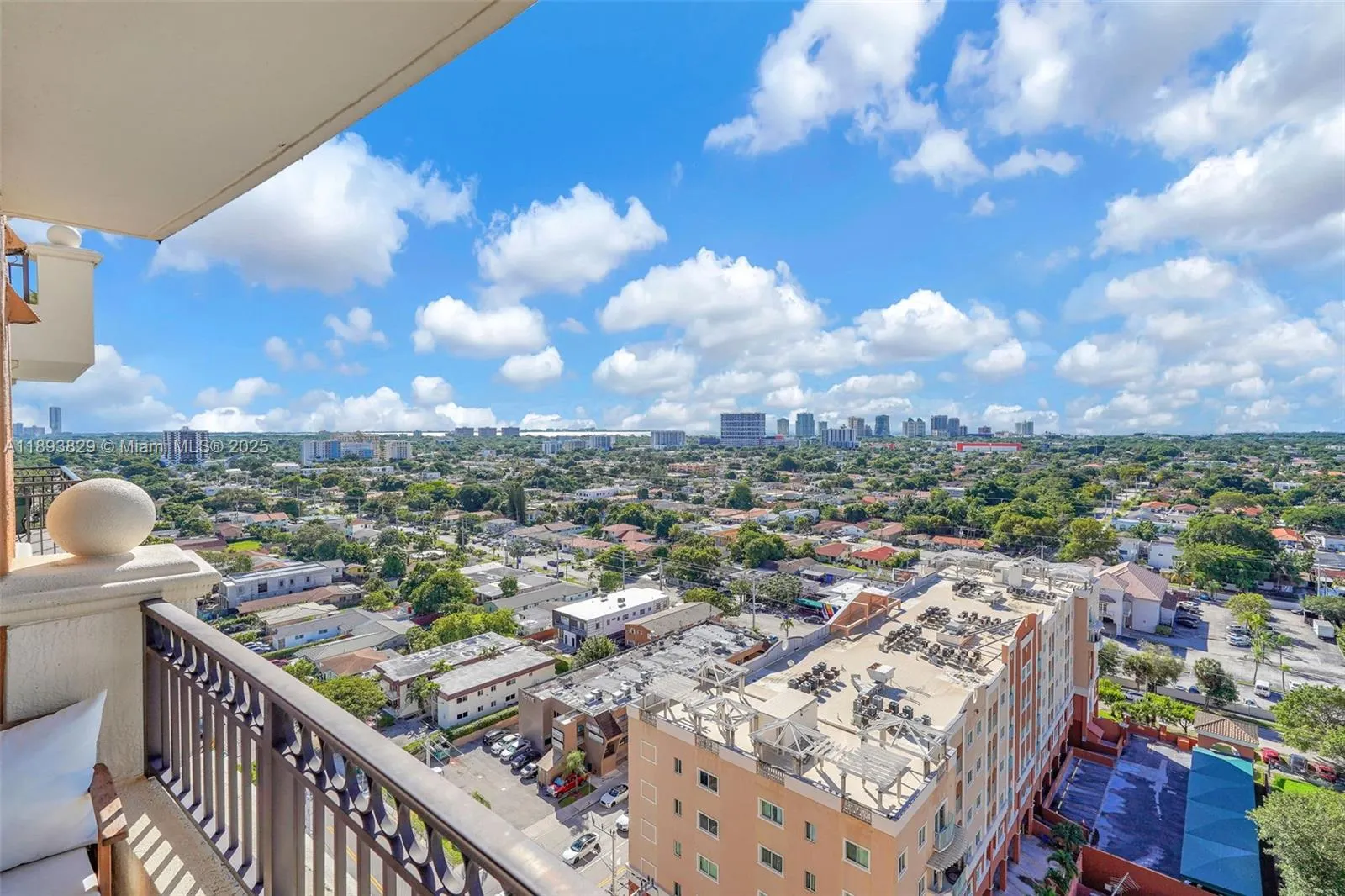 3232 SW 22nd Ter, #1703