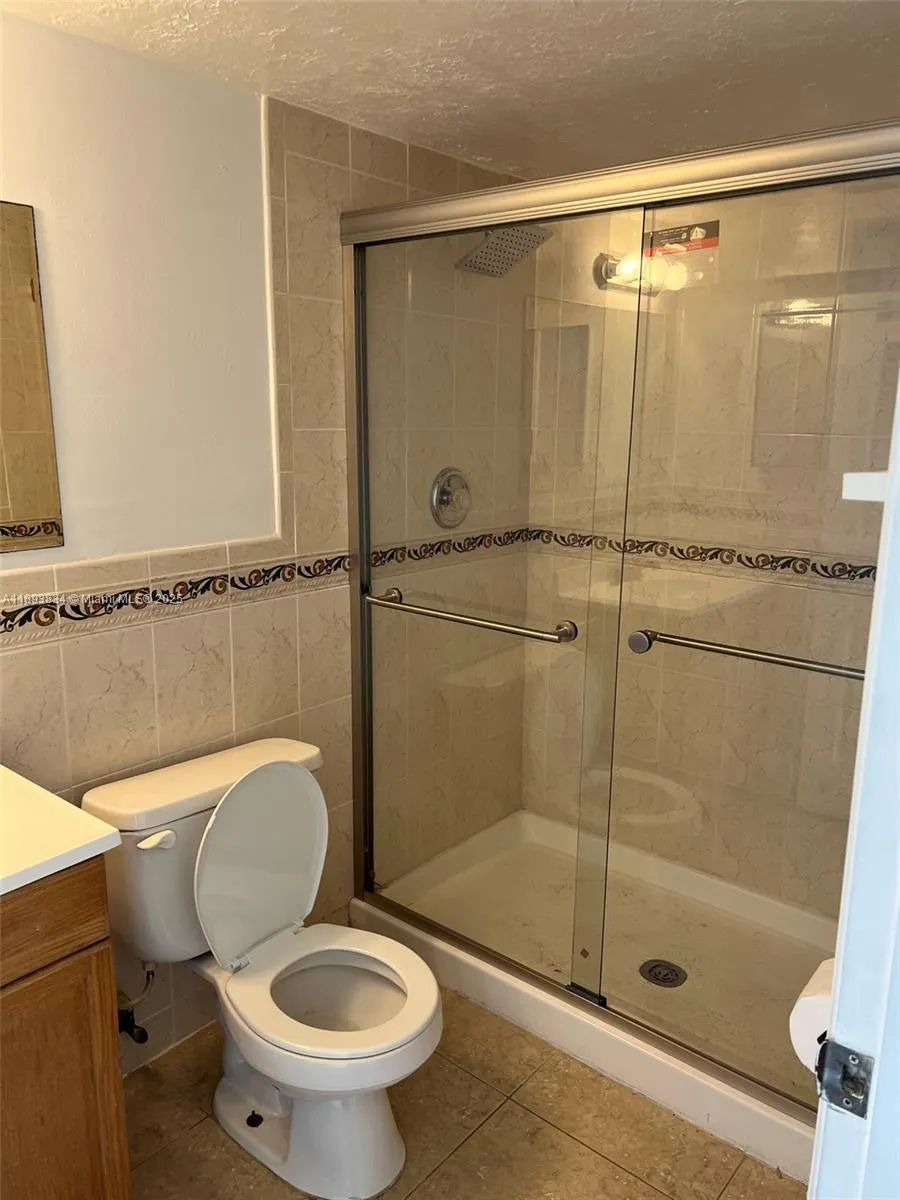 1900 N Congress Ave, #411