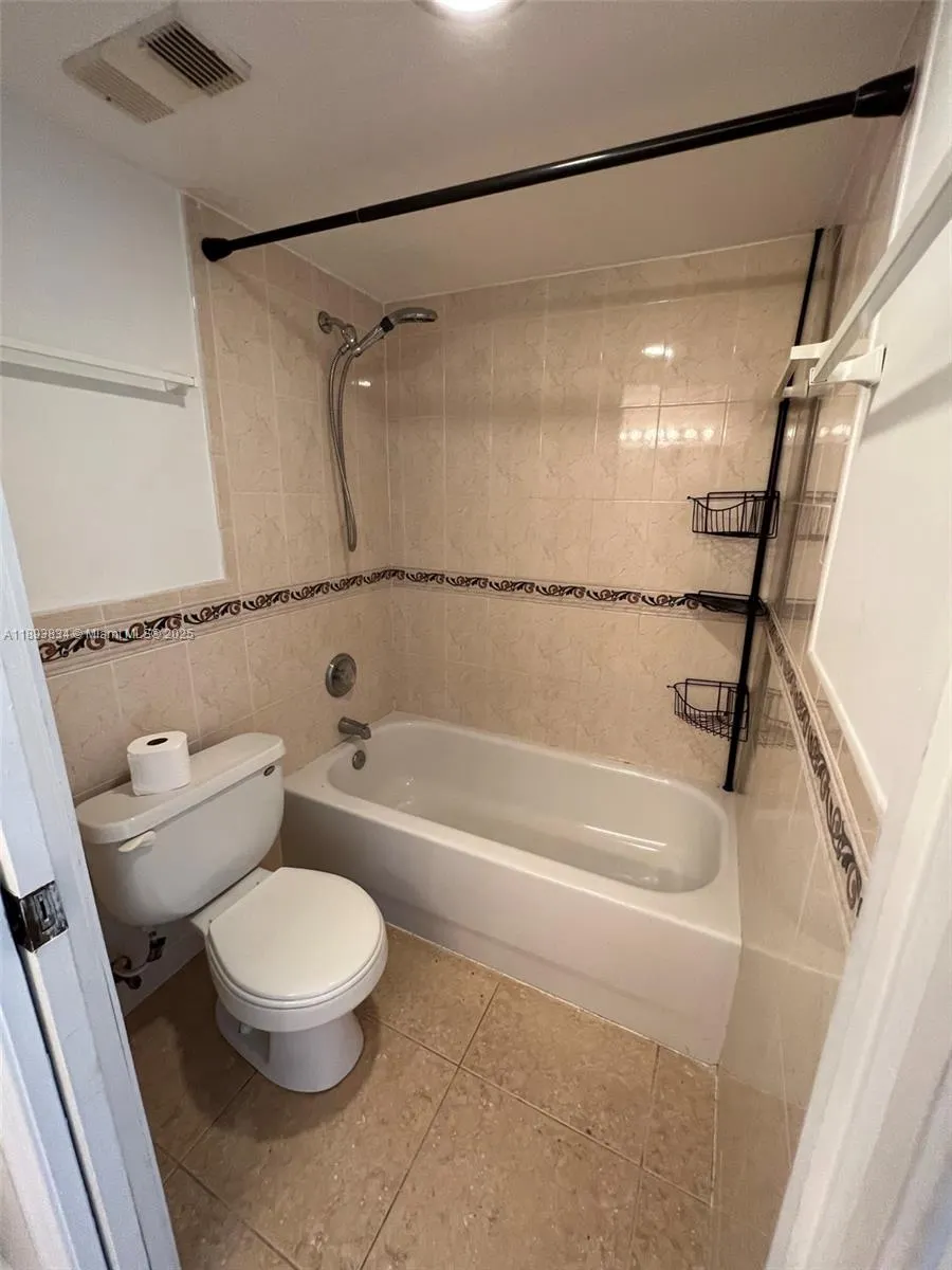 1900 N Congress Ave, #411