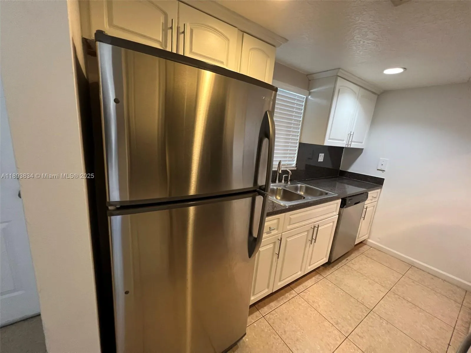 1900 N Congress Ave, #411