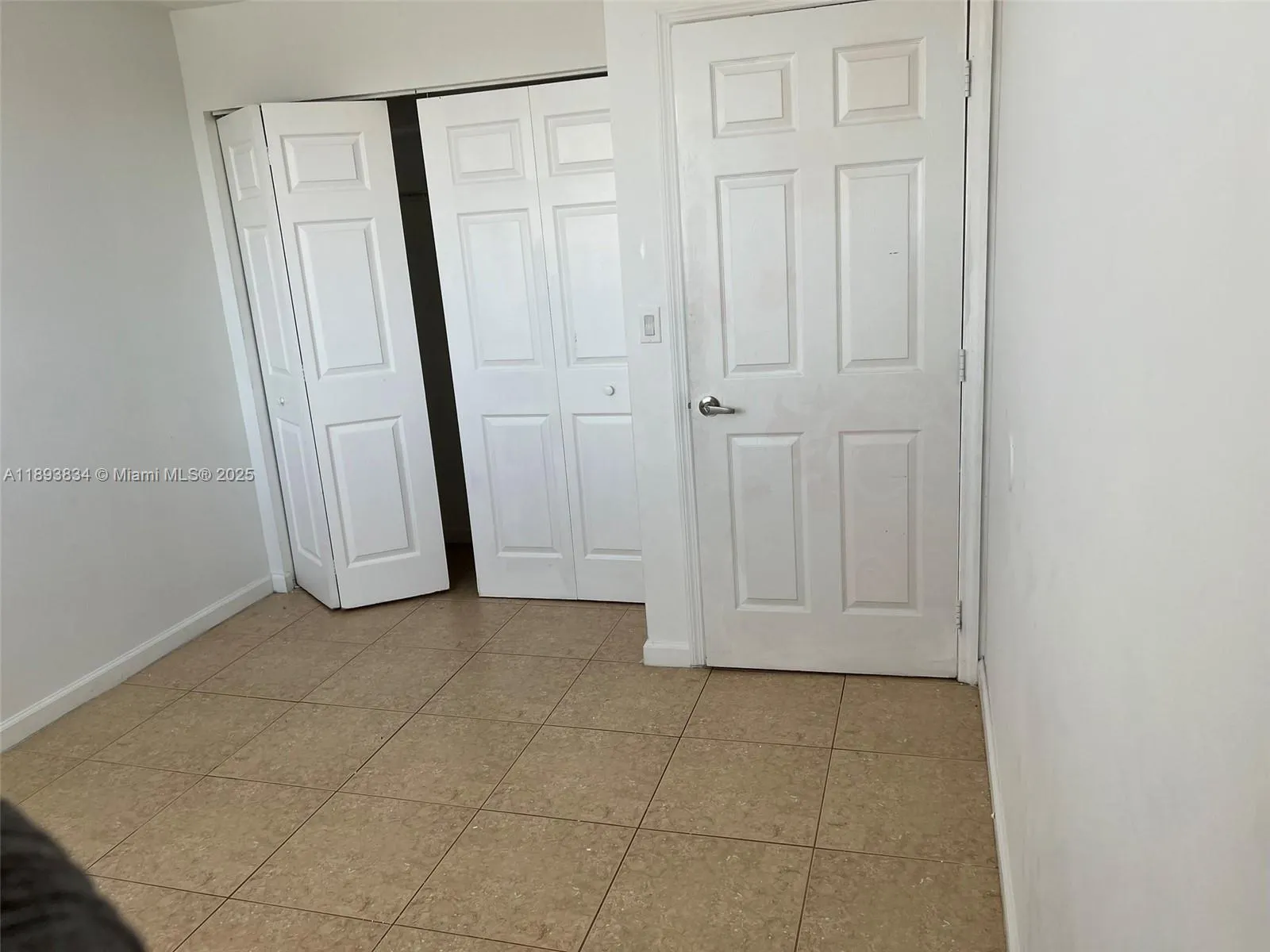 1900 N Congress Ave, #411