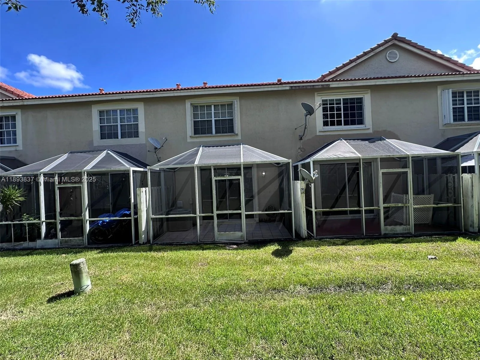 1350 Sorrento Dr