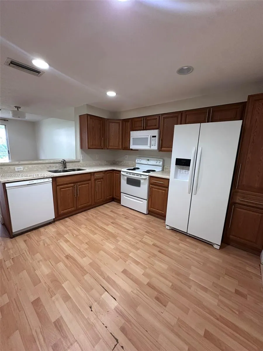 1350 Sorrento Dr