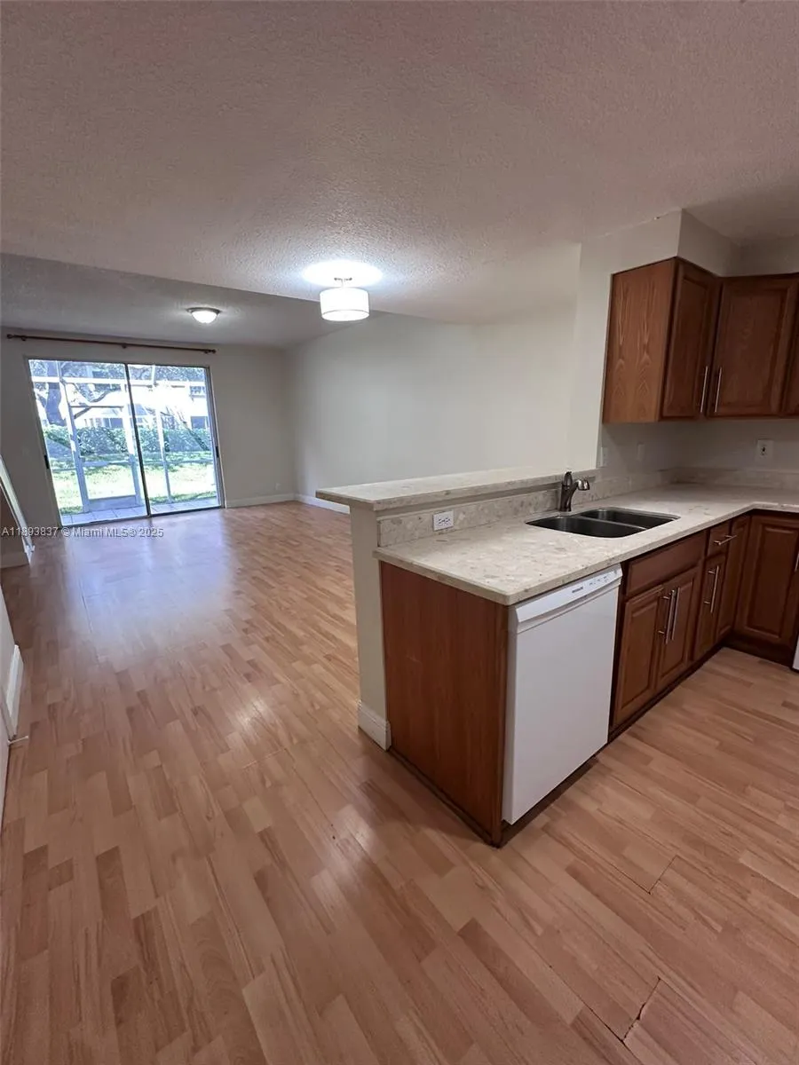 1350 Sorrento Dr