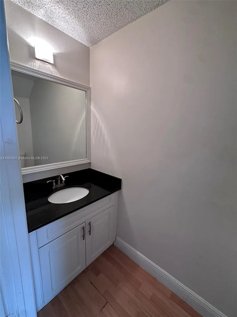 1350 Sorrento Dr