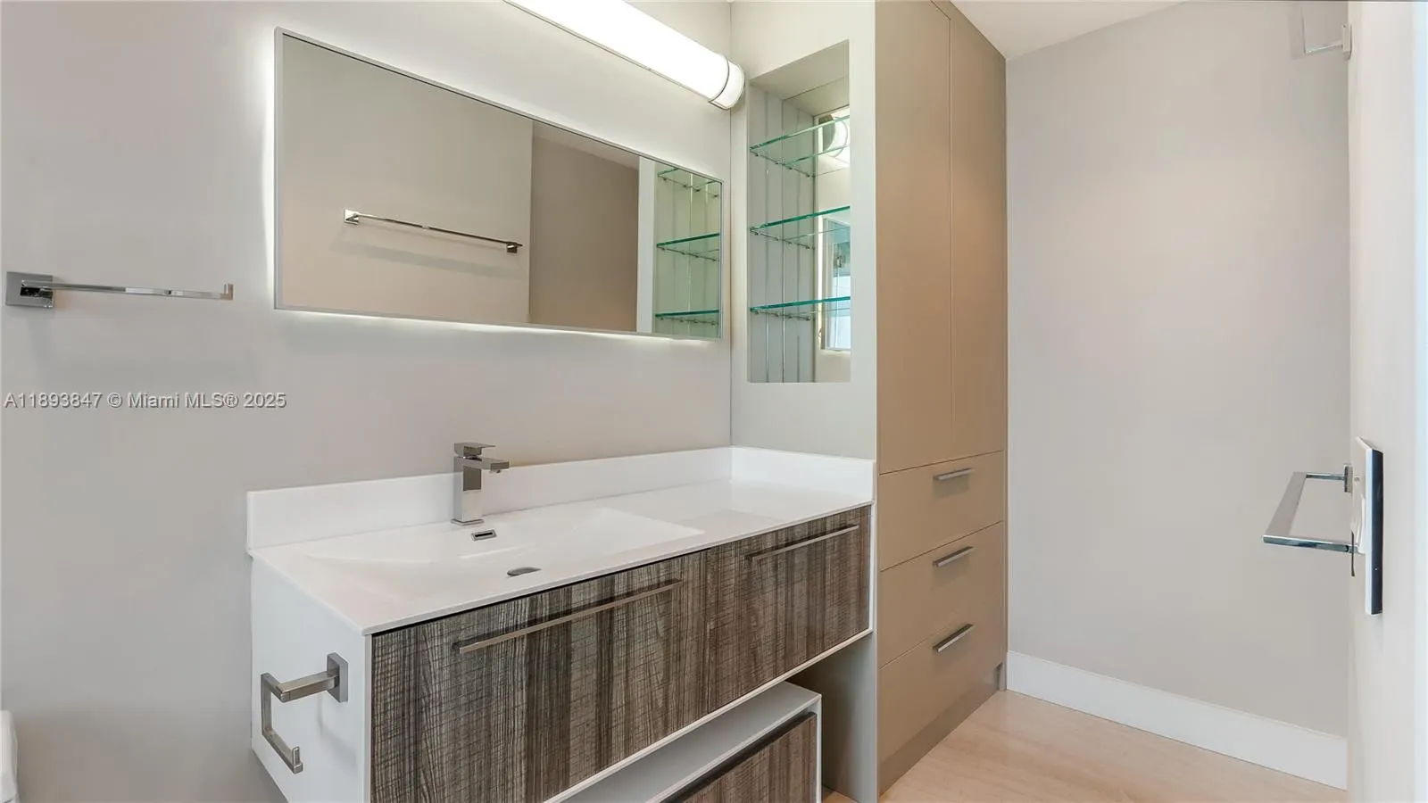 60 SW 13th St, #4200