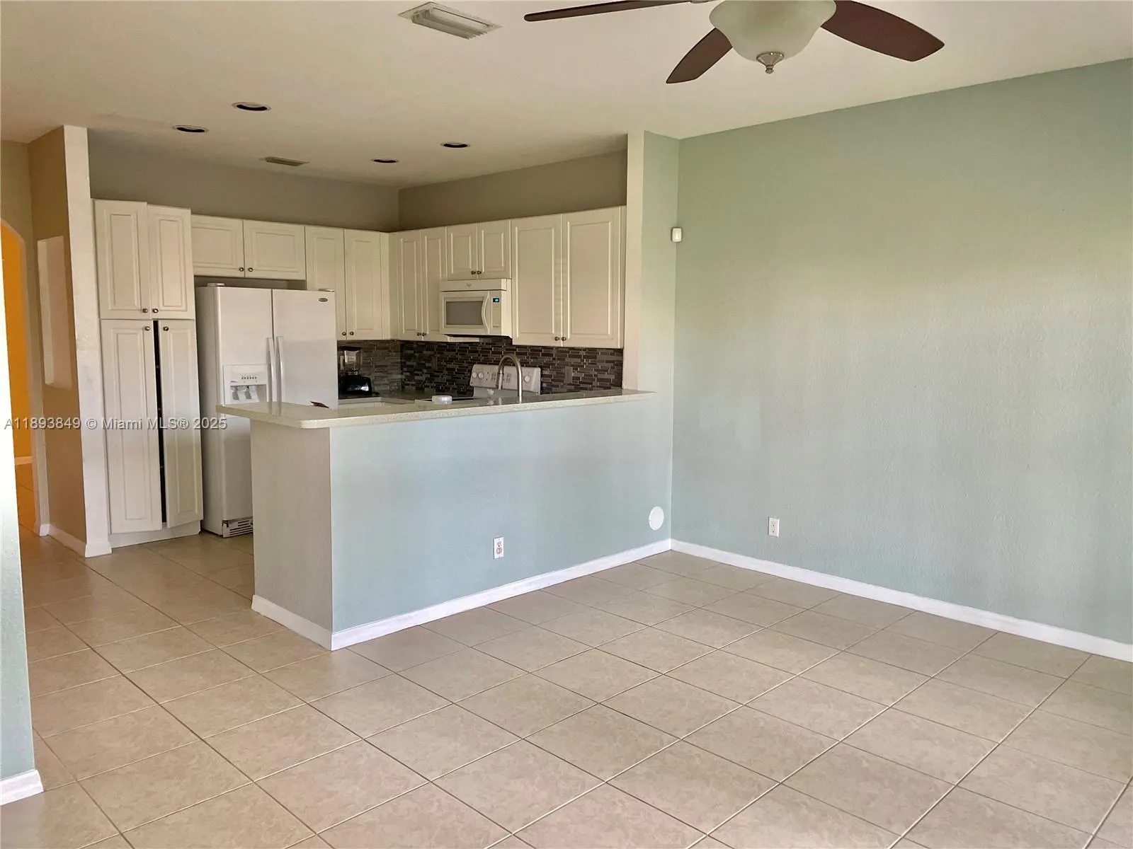 2904 NW 33rd Ter
