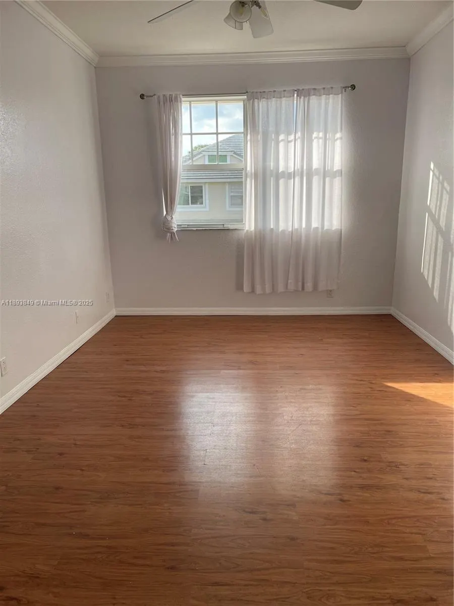 2904 NW 33rd Ter