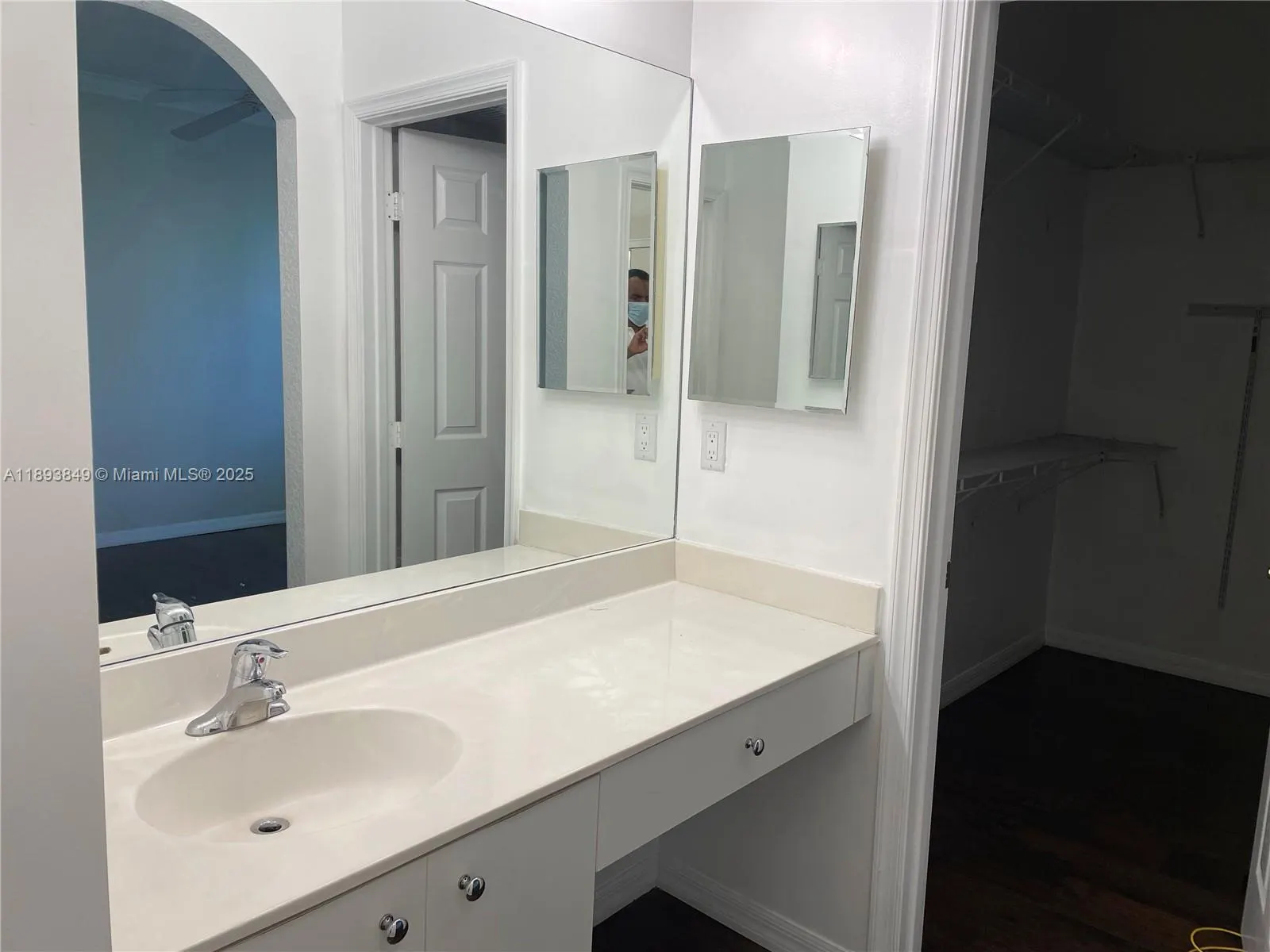 2904 NW 33rd Ter