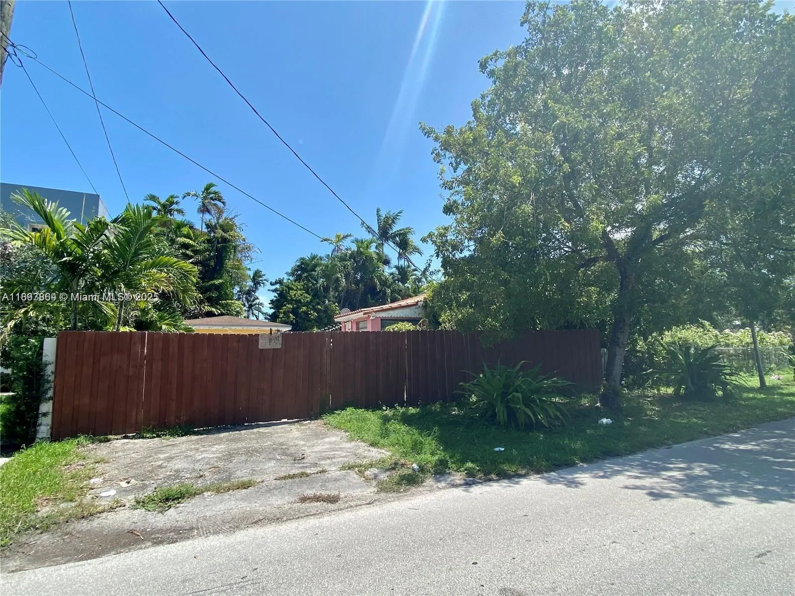 2341 SW 34th Ave