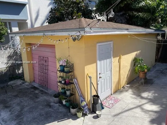 2341 SW 34th Ave