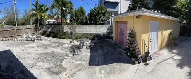 2341 SW 34th Ave