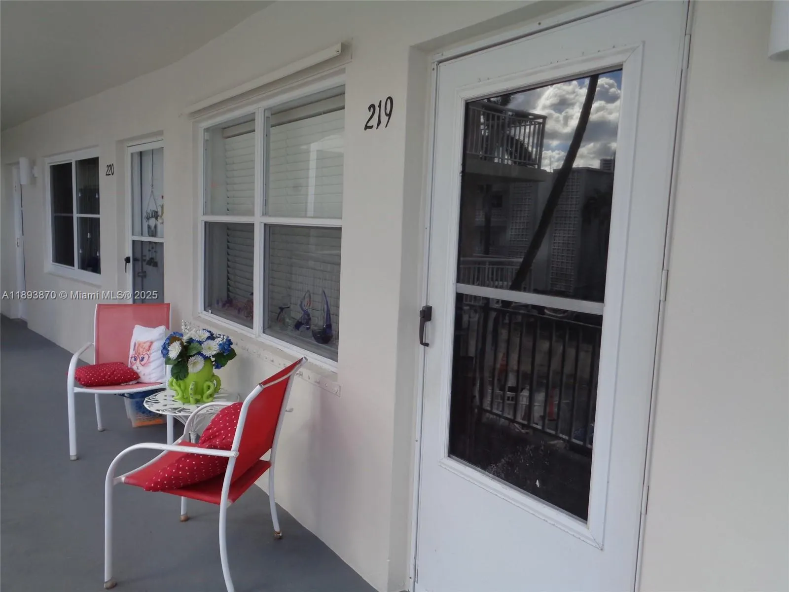 3127 S Ocean Dr, #219