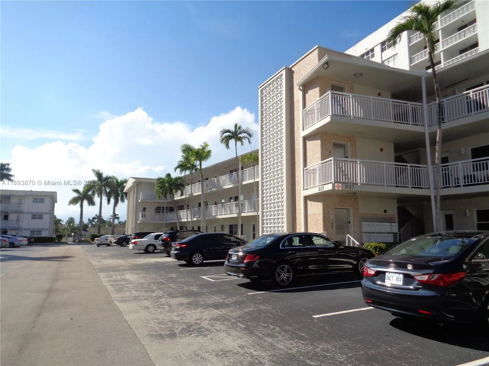3127 S Ocean Dr, #219