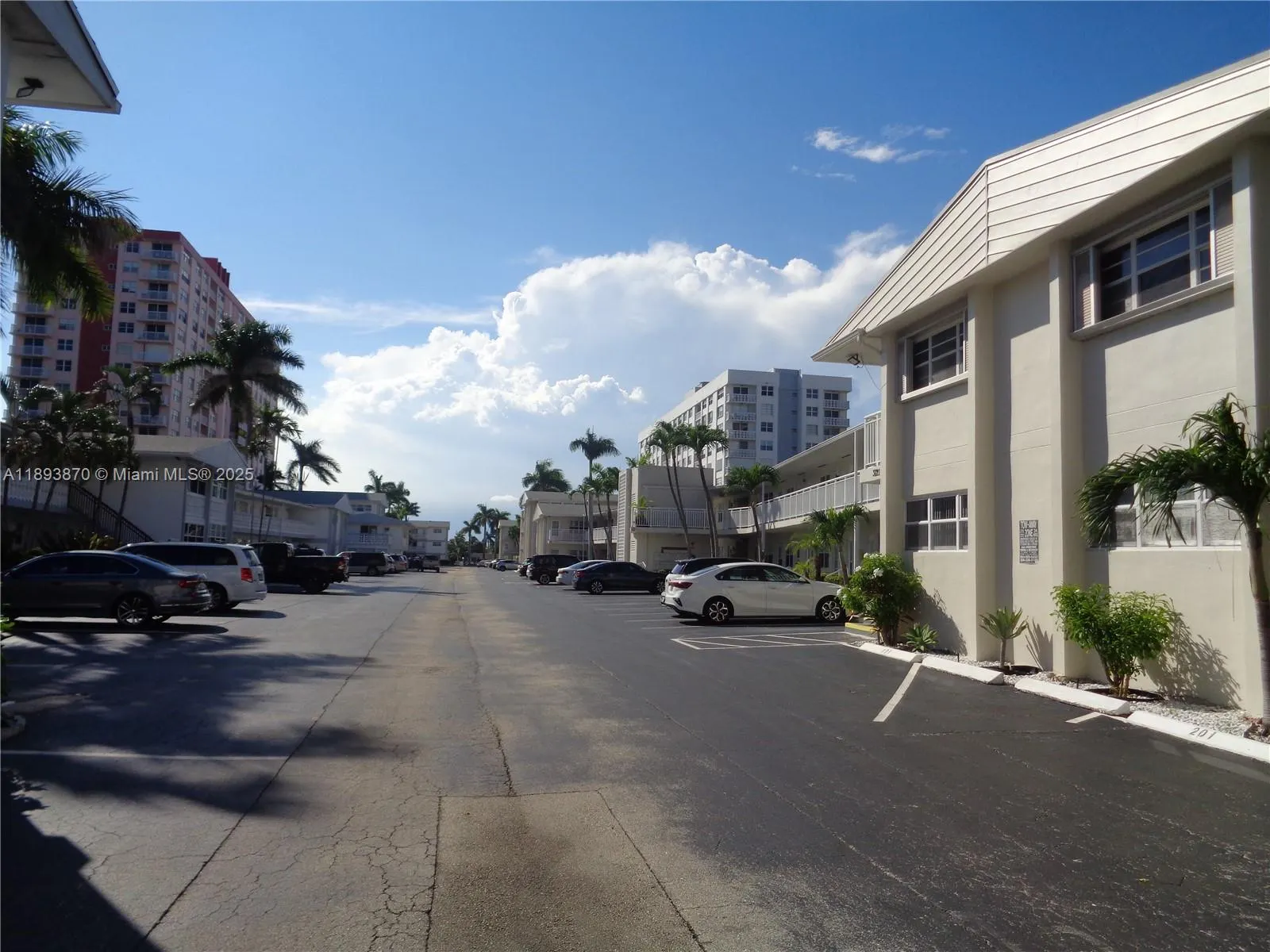 3127 S Ocean Dr, #219