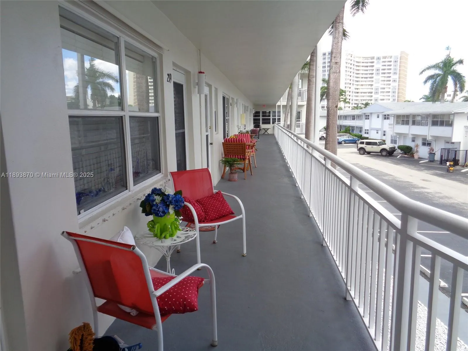 3127 S Ocean Dr, #219