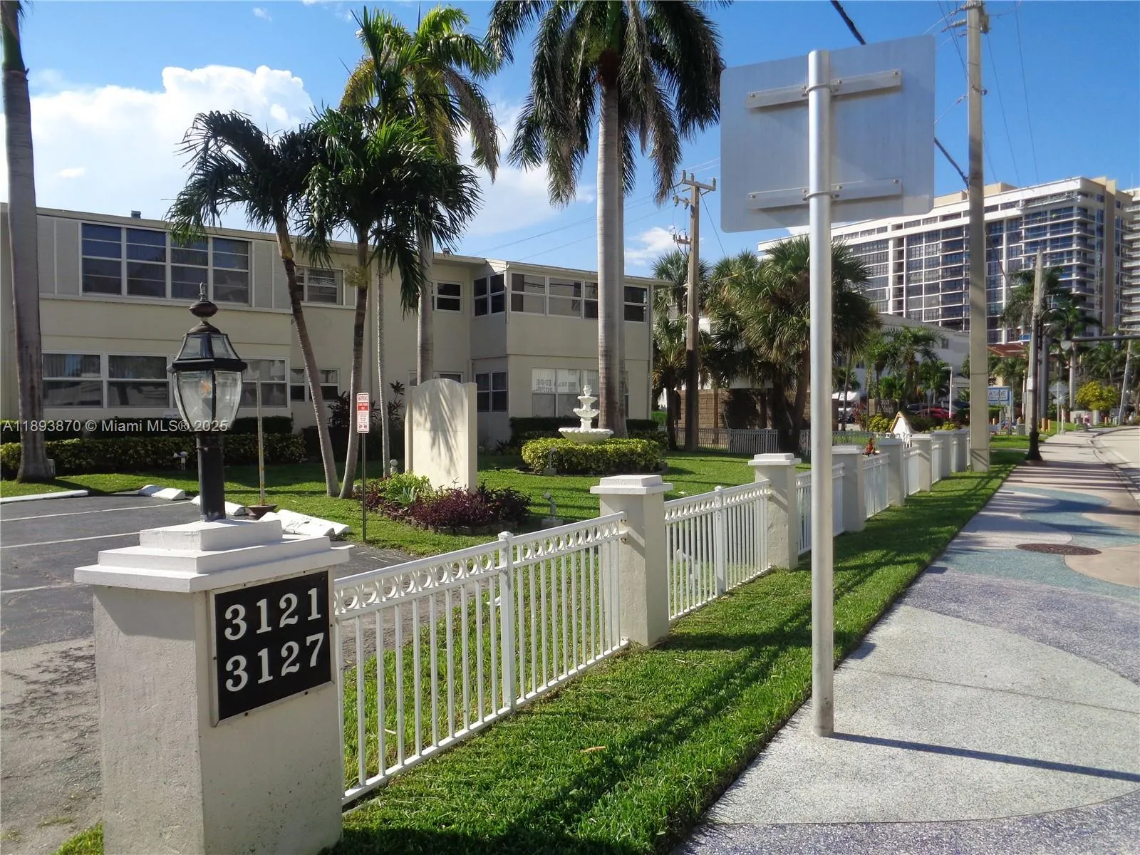 3127 S Ocean Dr, #219