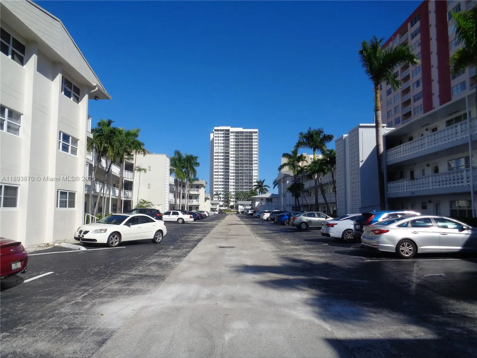 3127 S Ocean Dr, #219