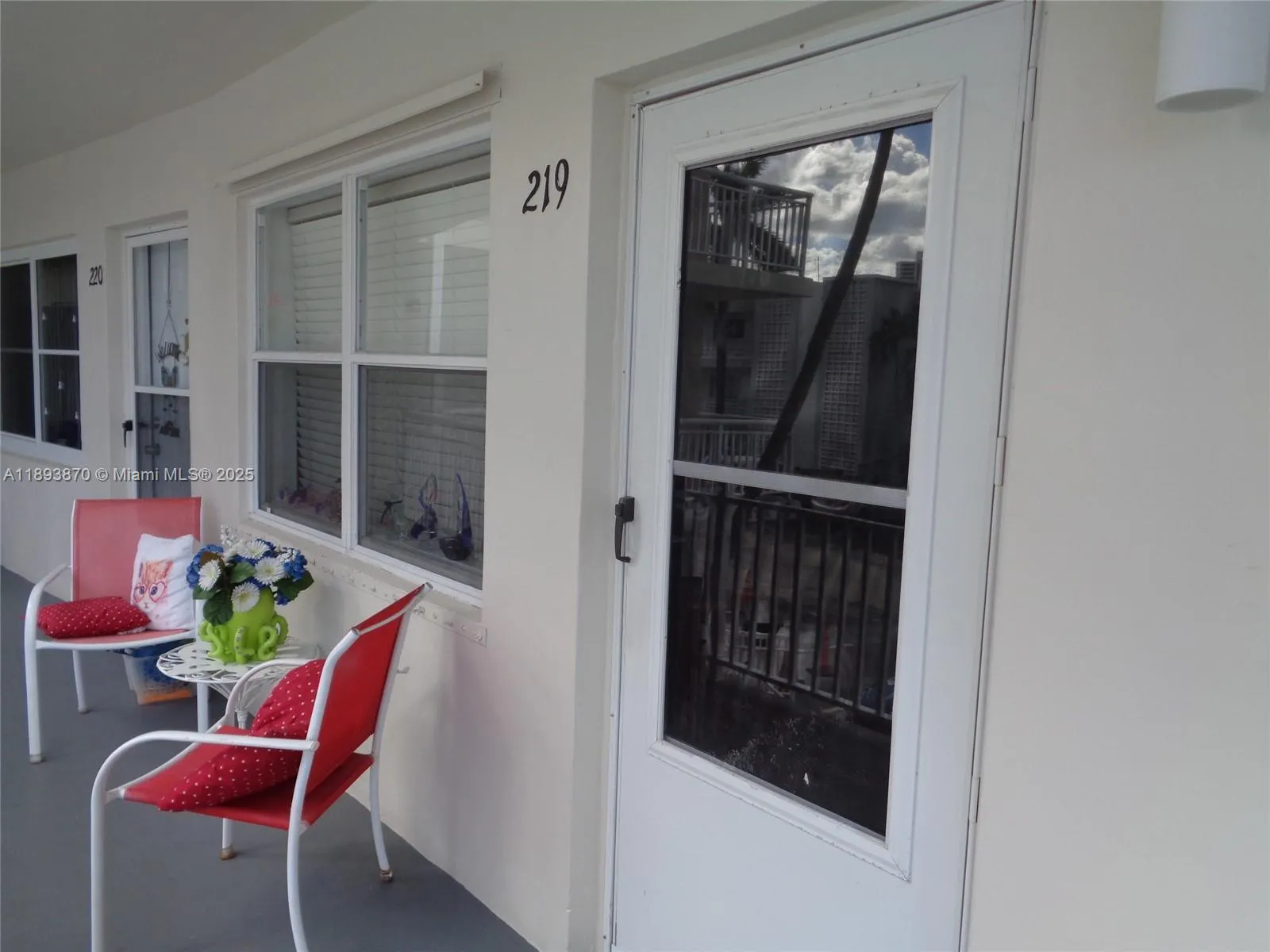 3127 S Ocean Dr, #219