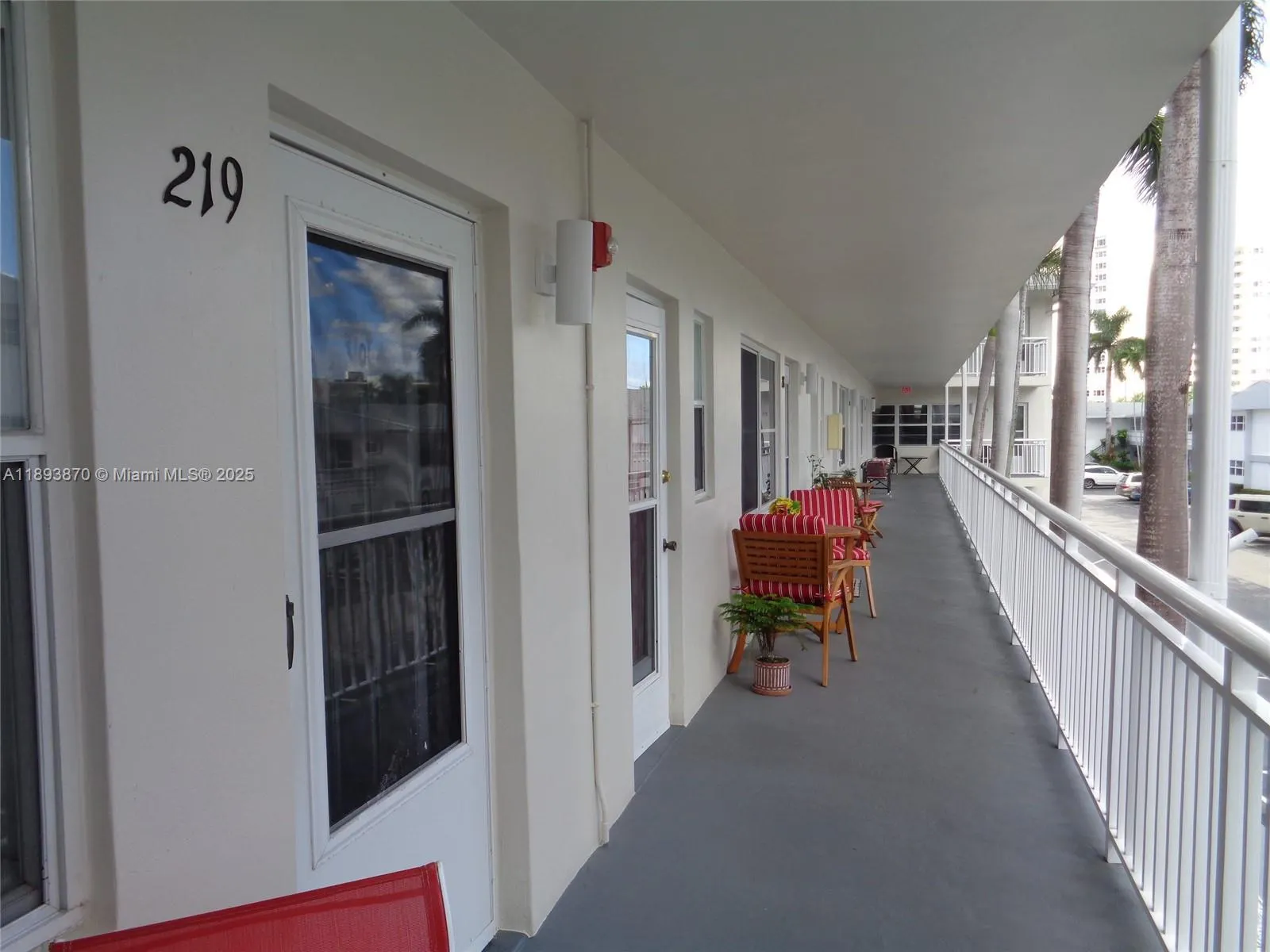 3127 S Ocean Dr, #219