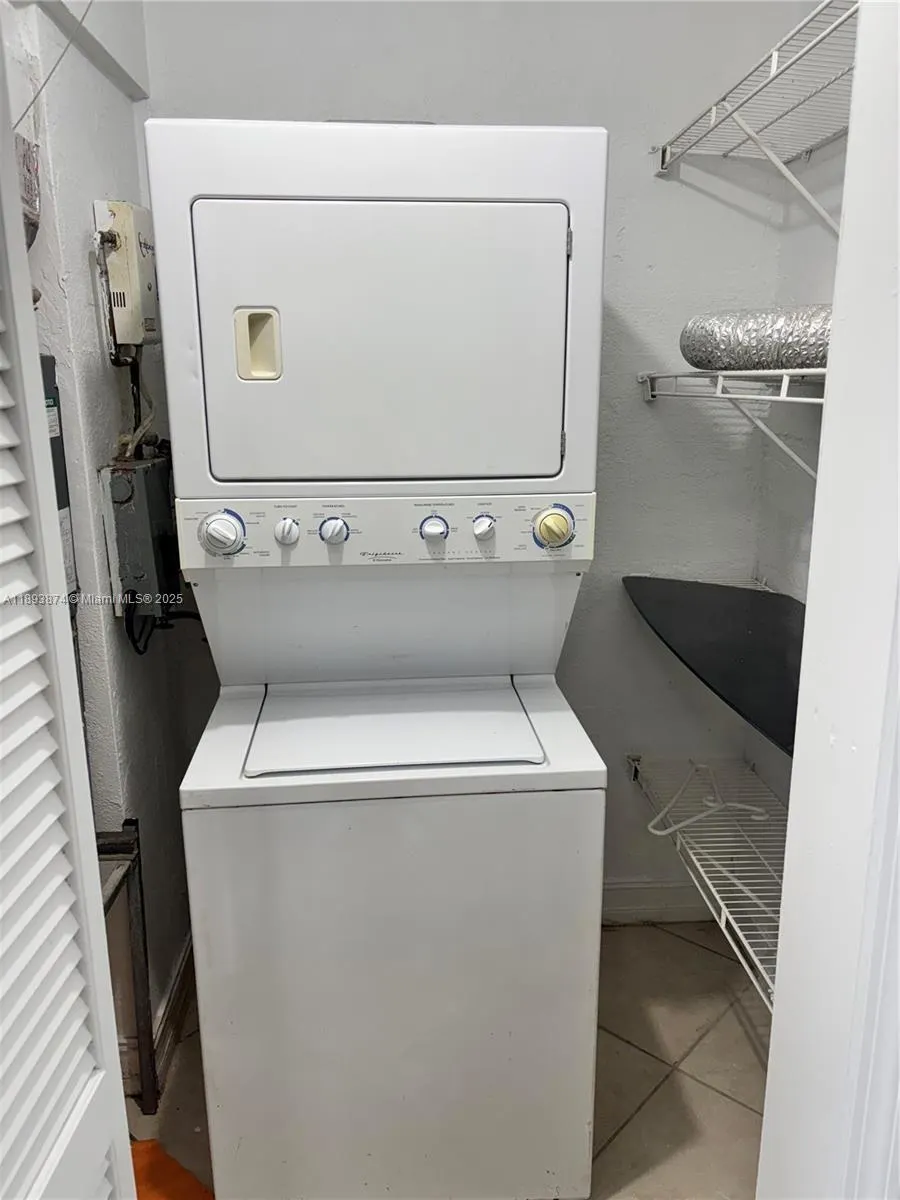 8475 SW 94th St, #211E