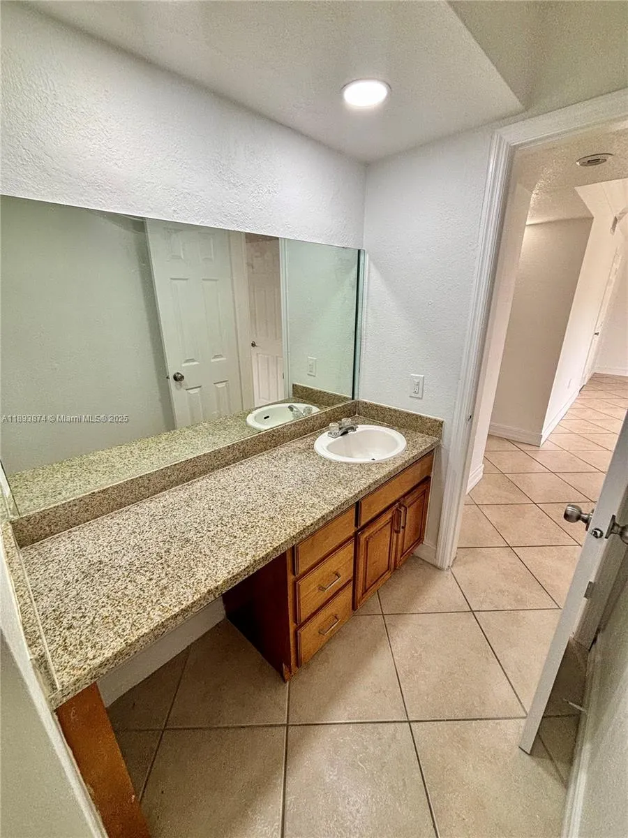 8475 SW 94th St, #211E