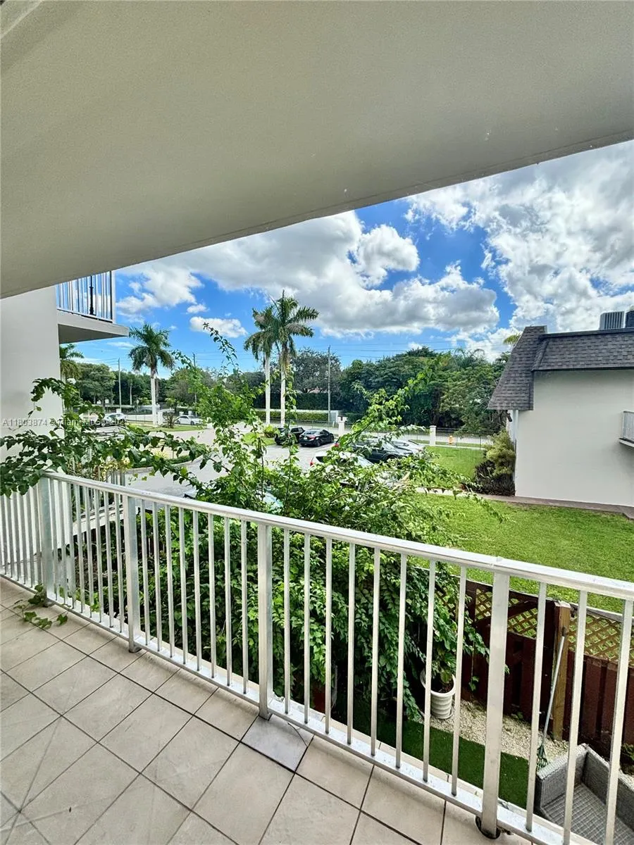 8475 SW 94th St, #211E