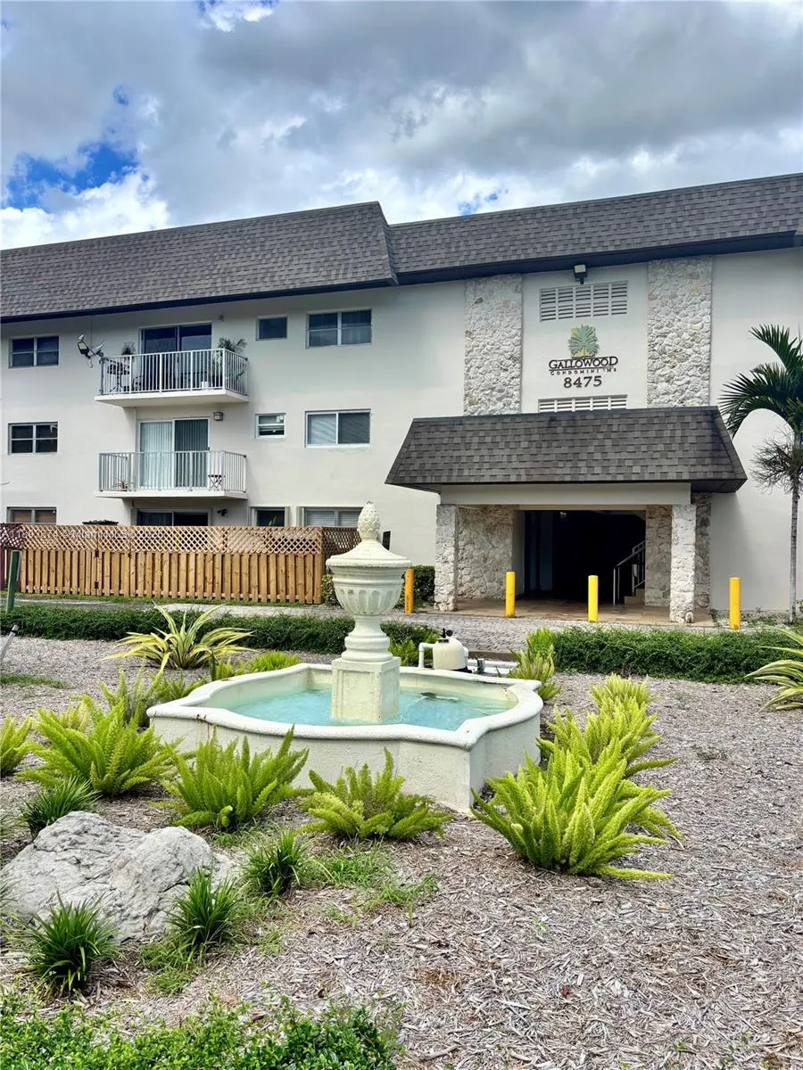 8475 SW 94th St, #211E