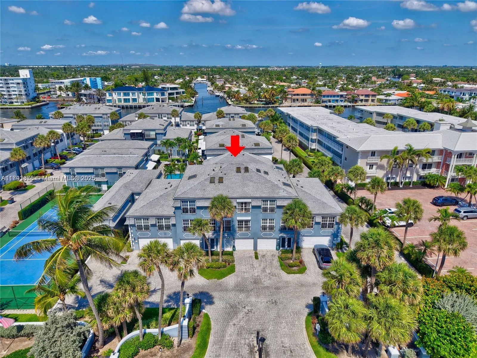 1194 Hillsboro Mile, #72