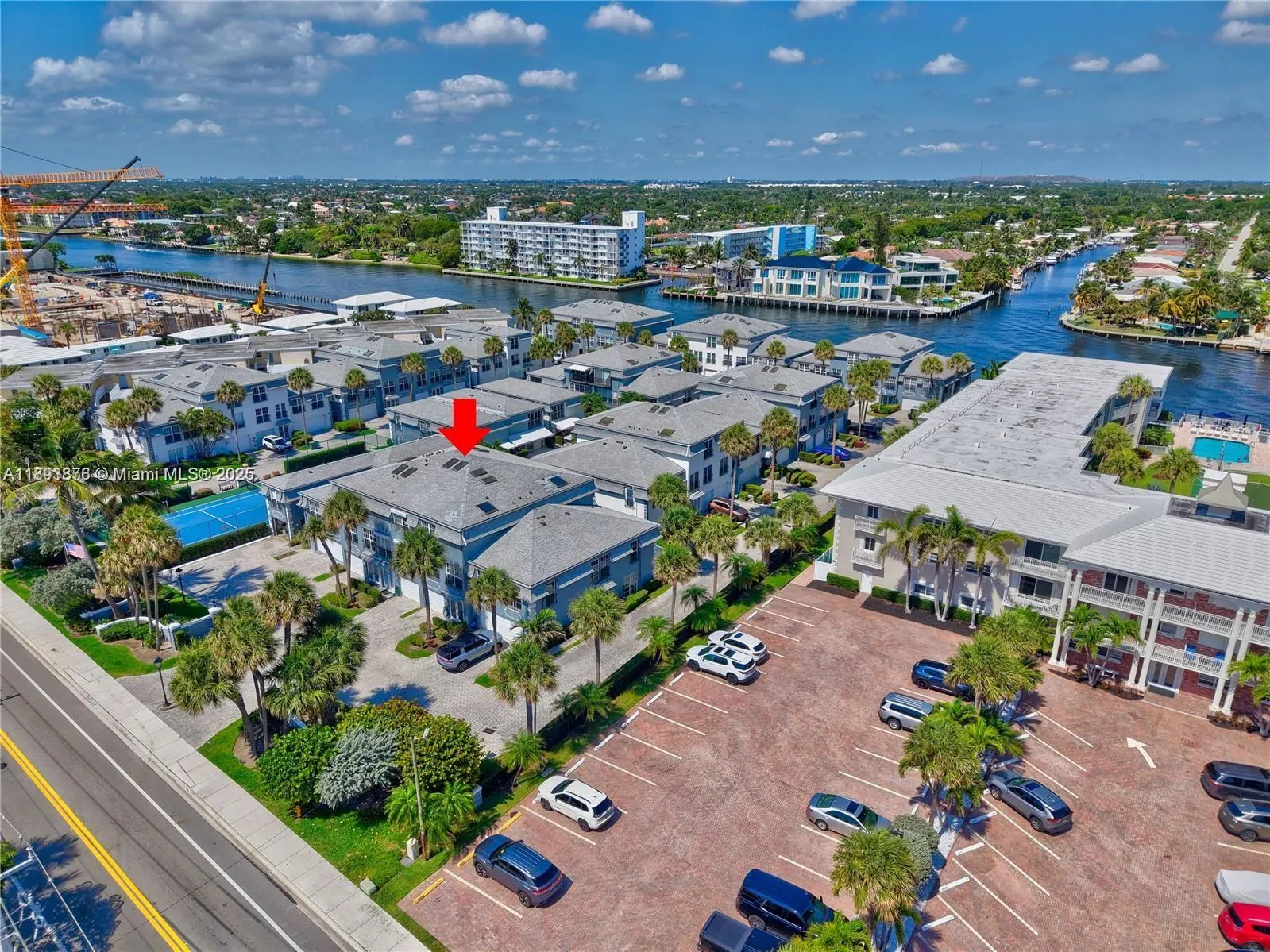 1194 Hillsboro Mile, #72