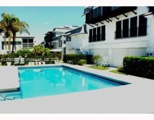 1194 Hillsboro Mile, #72