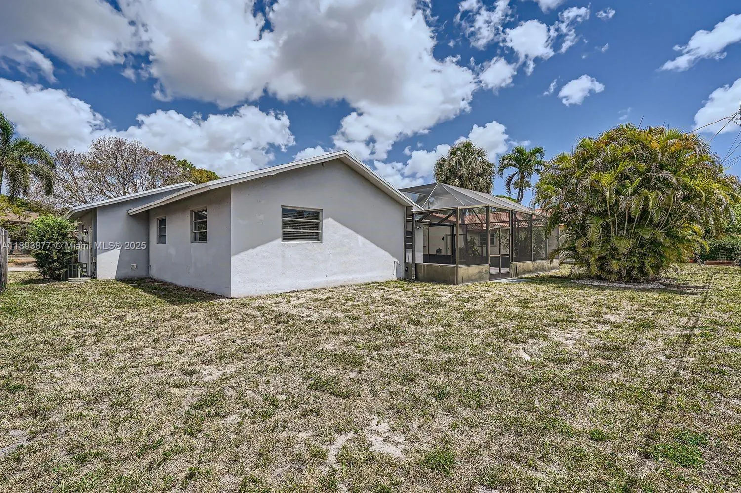 4380 NW 4th Ct