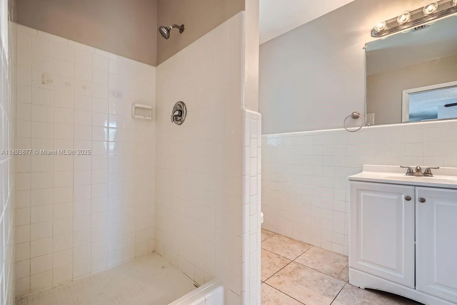 4380 NW 4th Ct
