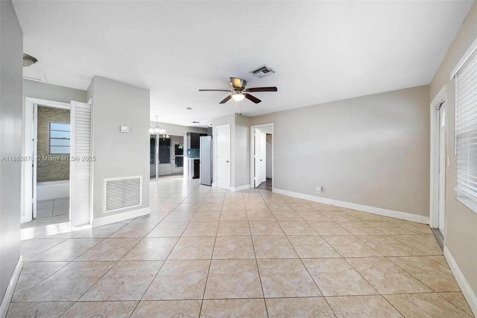 3589 Island Rd