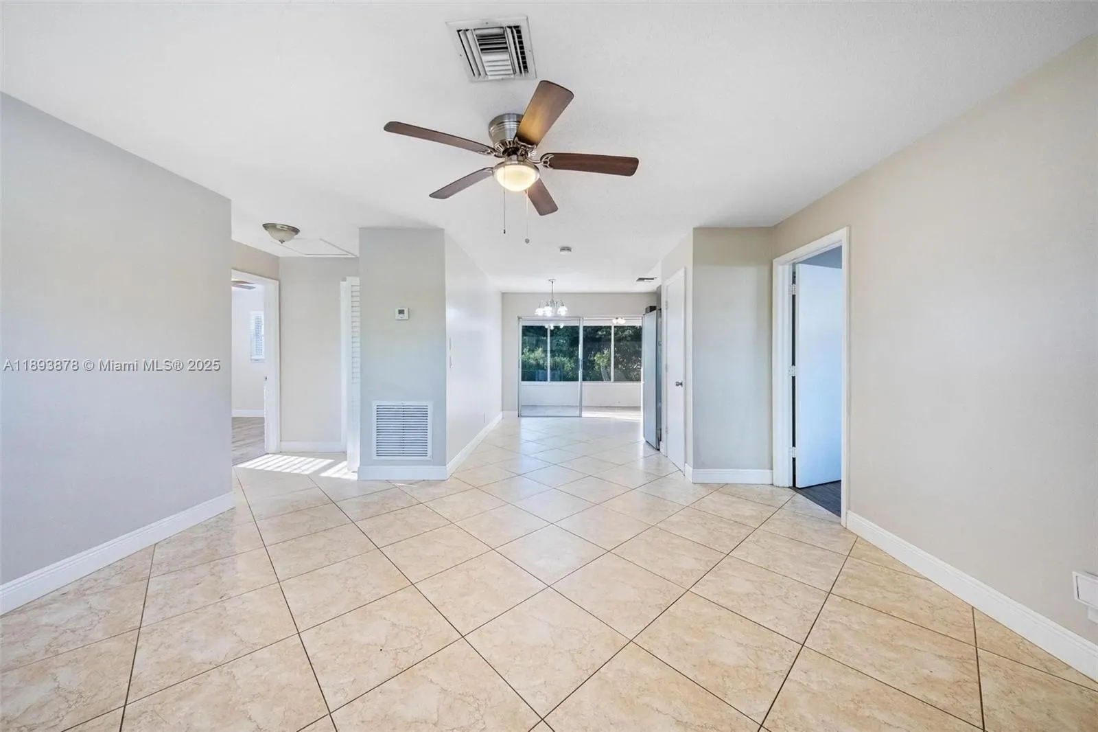 3589 Island Rd