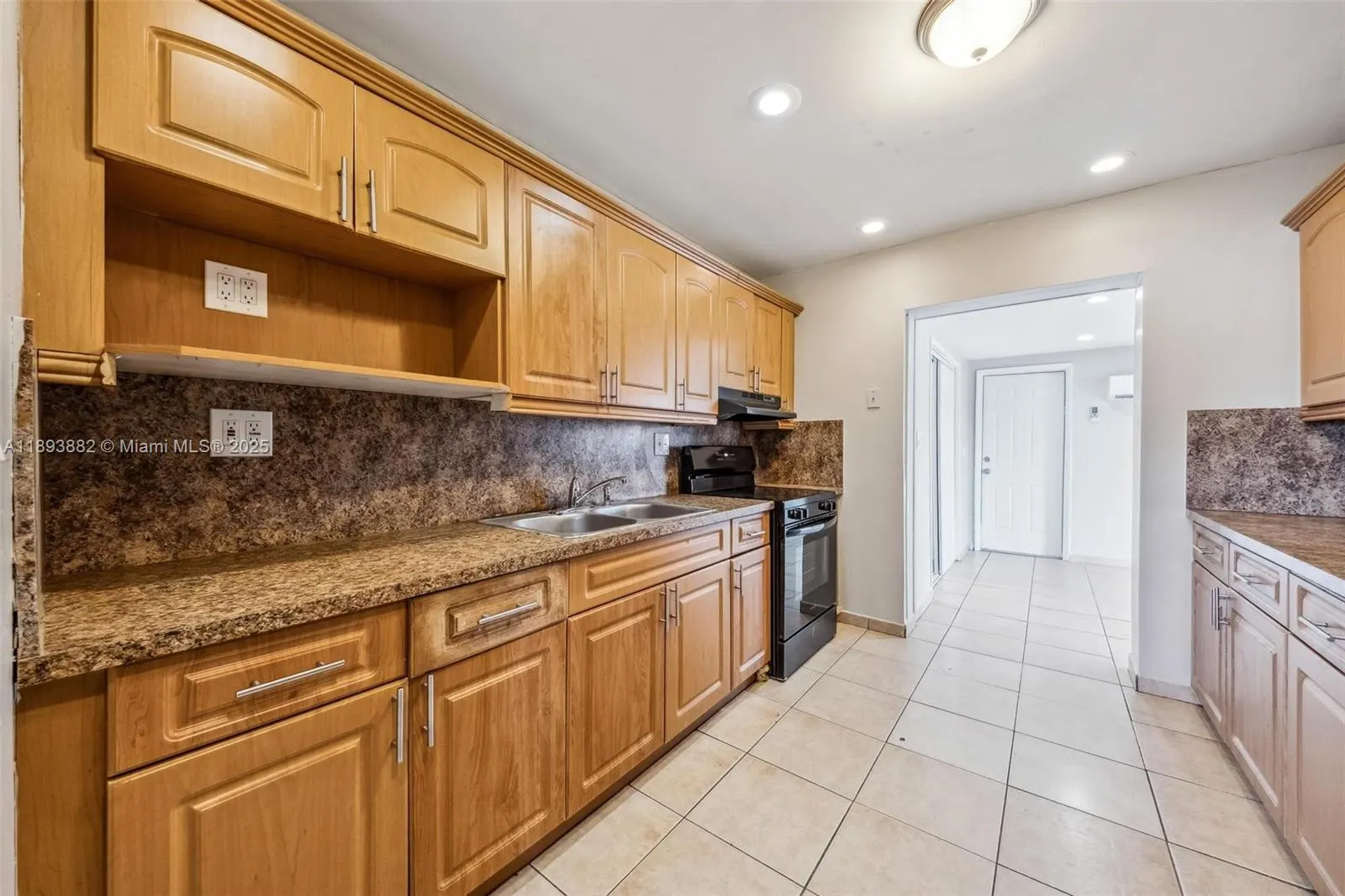 5720 SW 40th Ct