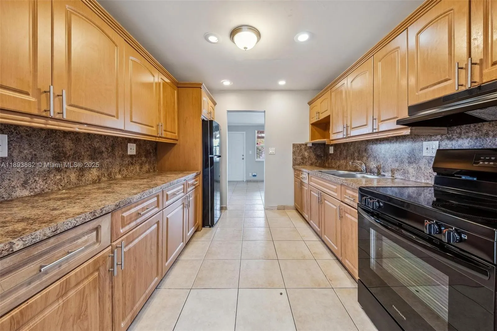 5720 SW 40th Ct