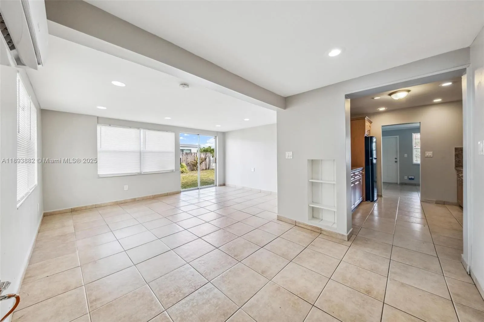 5720 SW 40th Ct