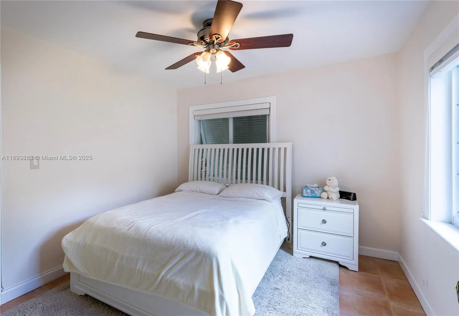 6815 Edgewater Dr, #108