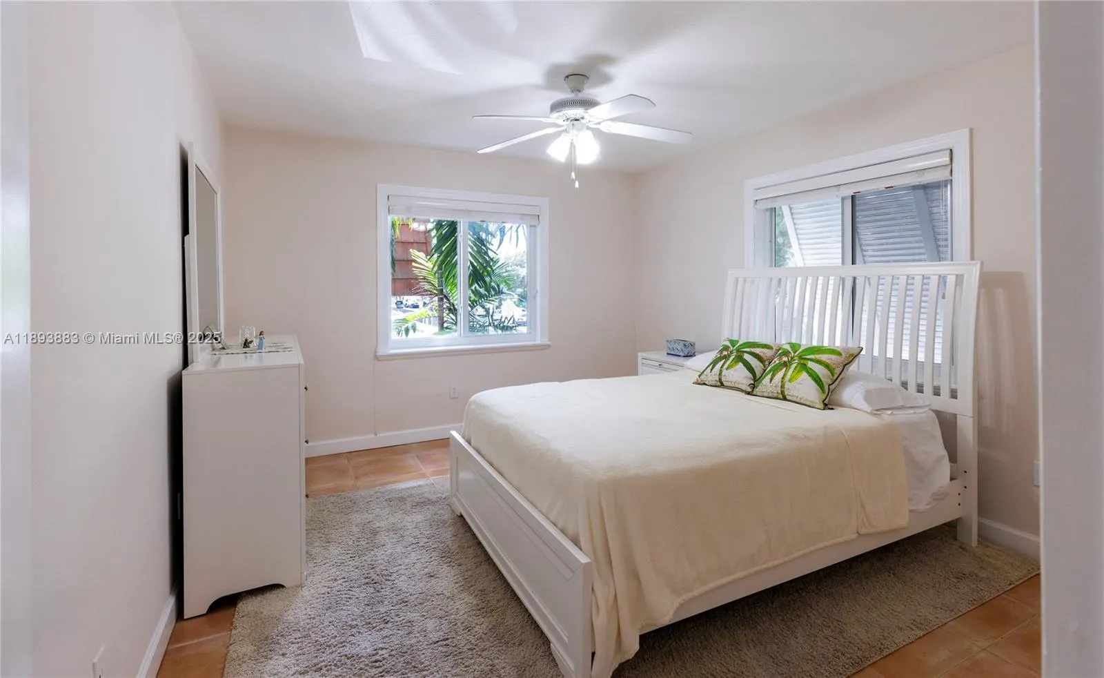 6815 Edgewater Dr, #108