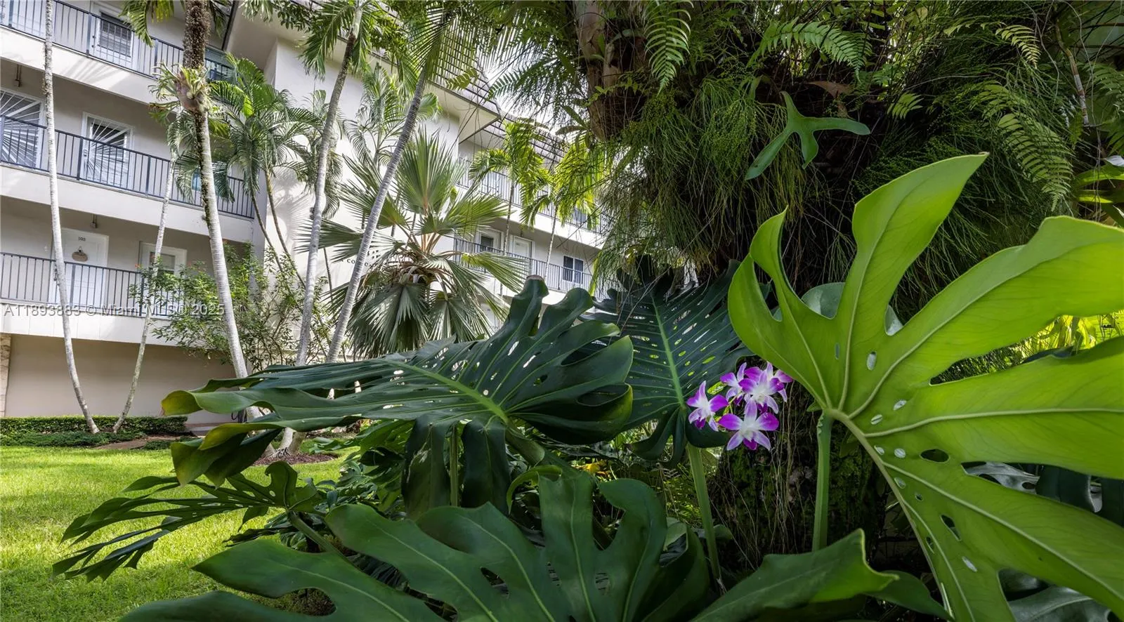 6815 Edgewater Dr, #108