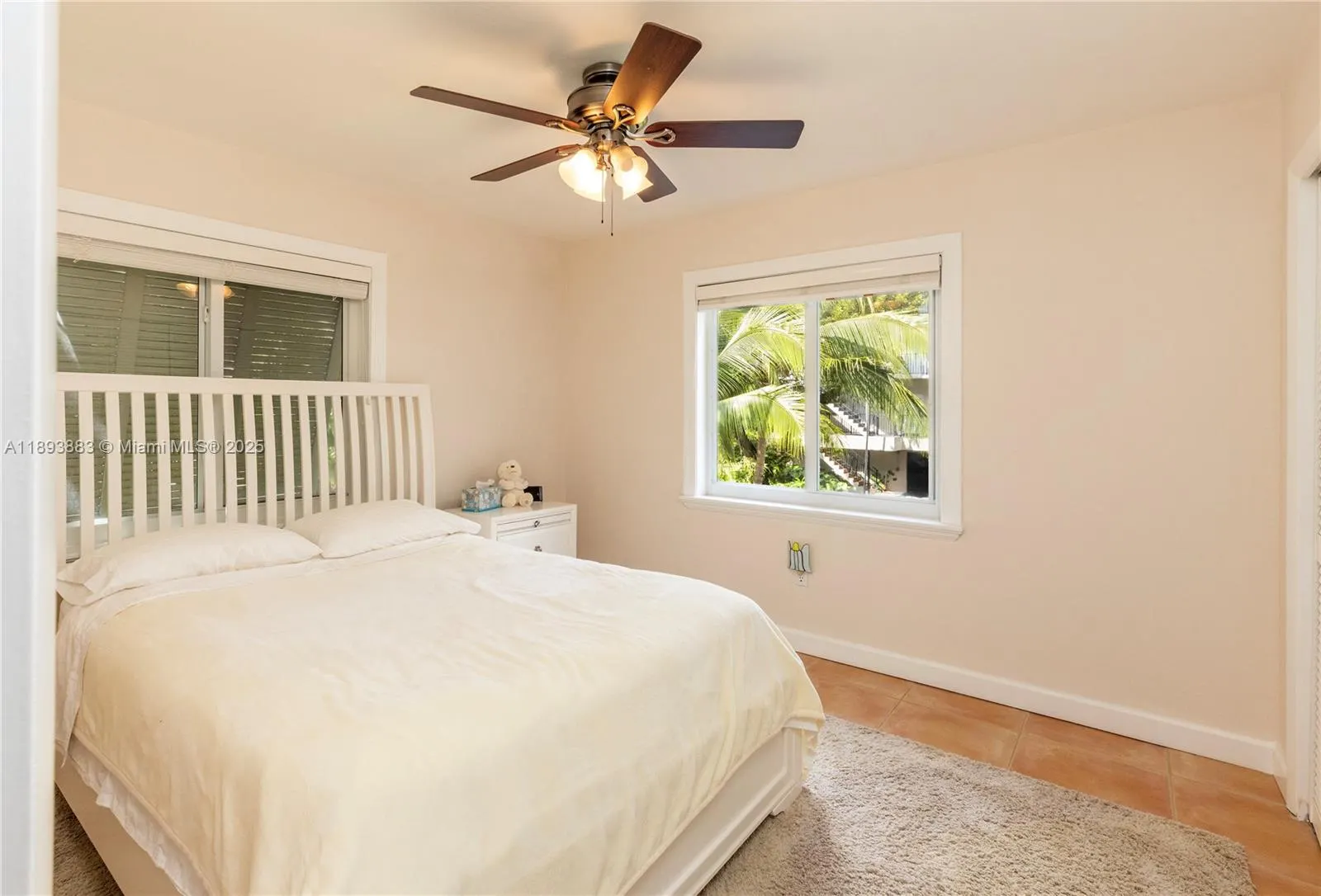 6815 Edgewater Dr, #108