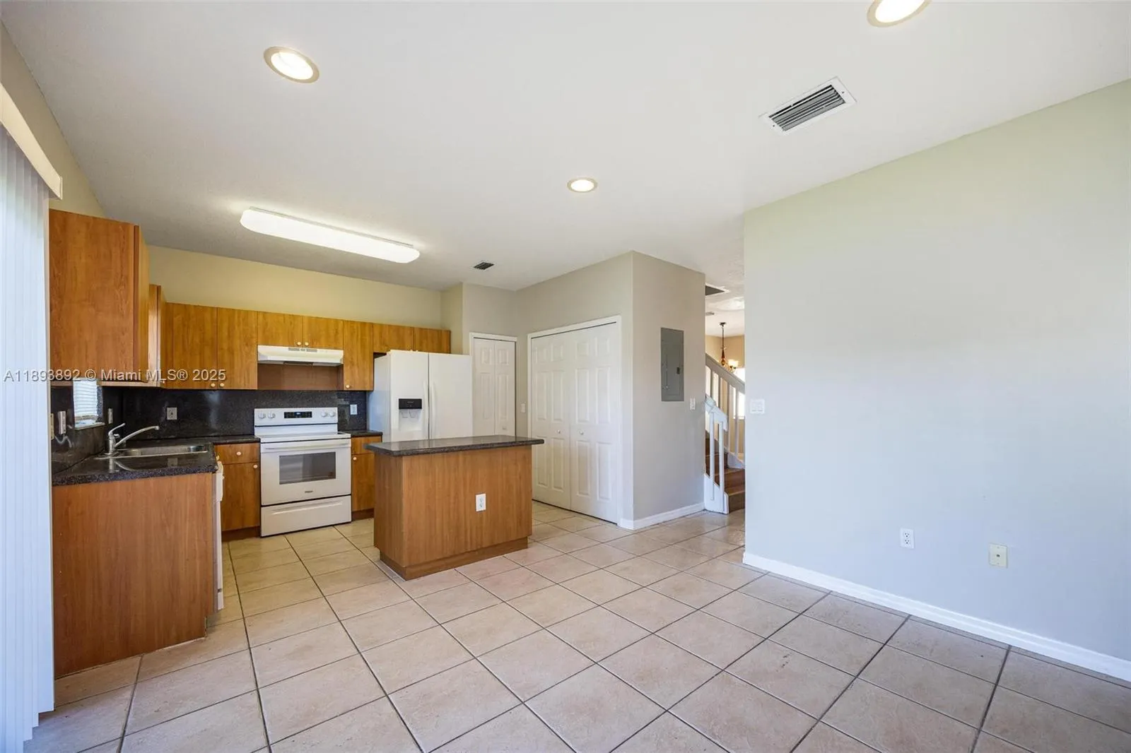 2956 SE 15th Ter