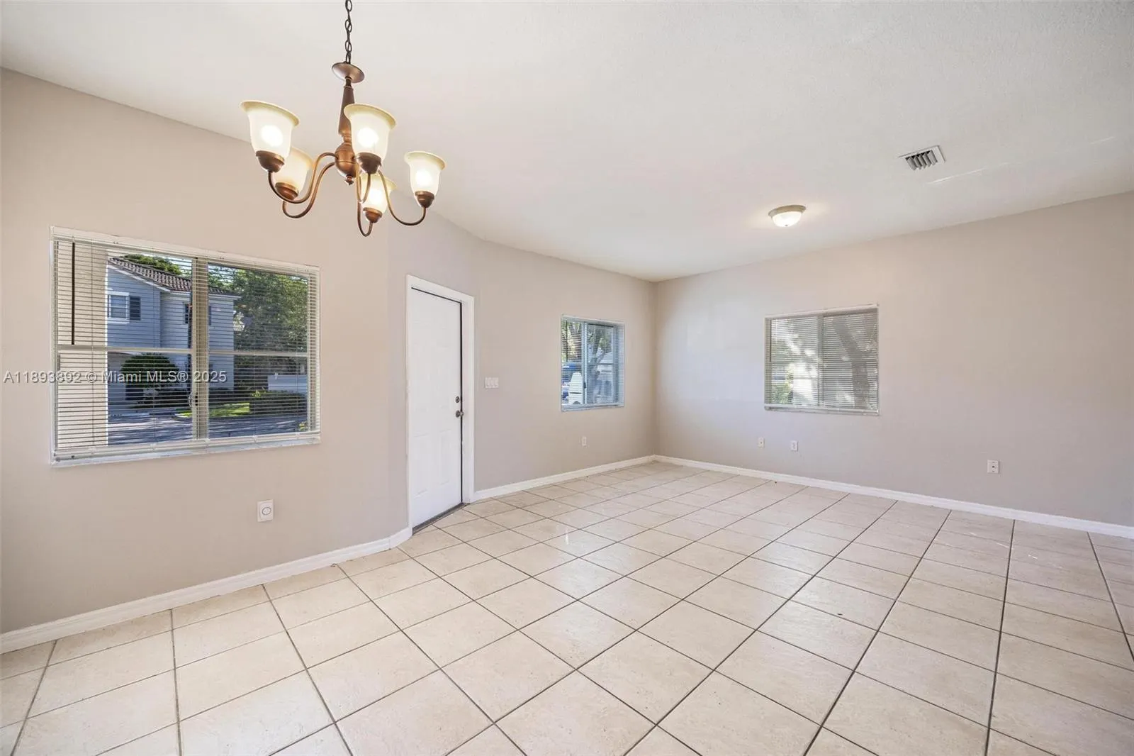 2956 SE 15th Ter