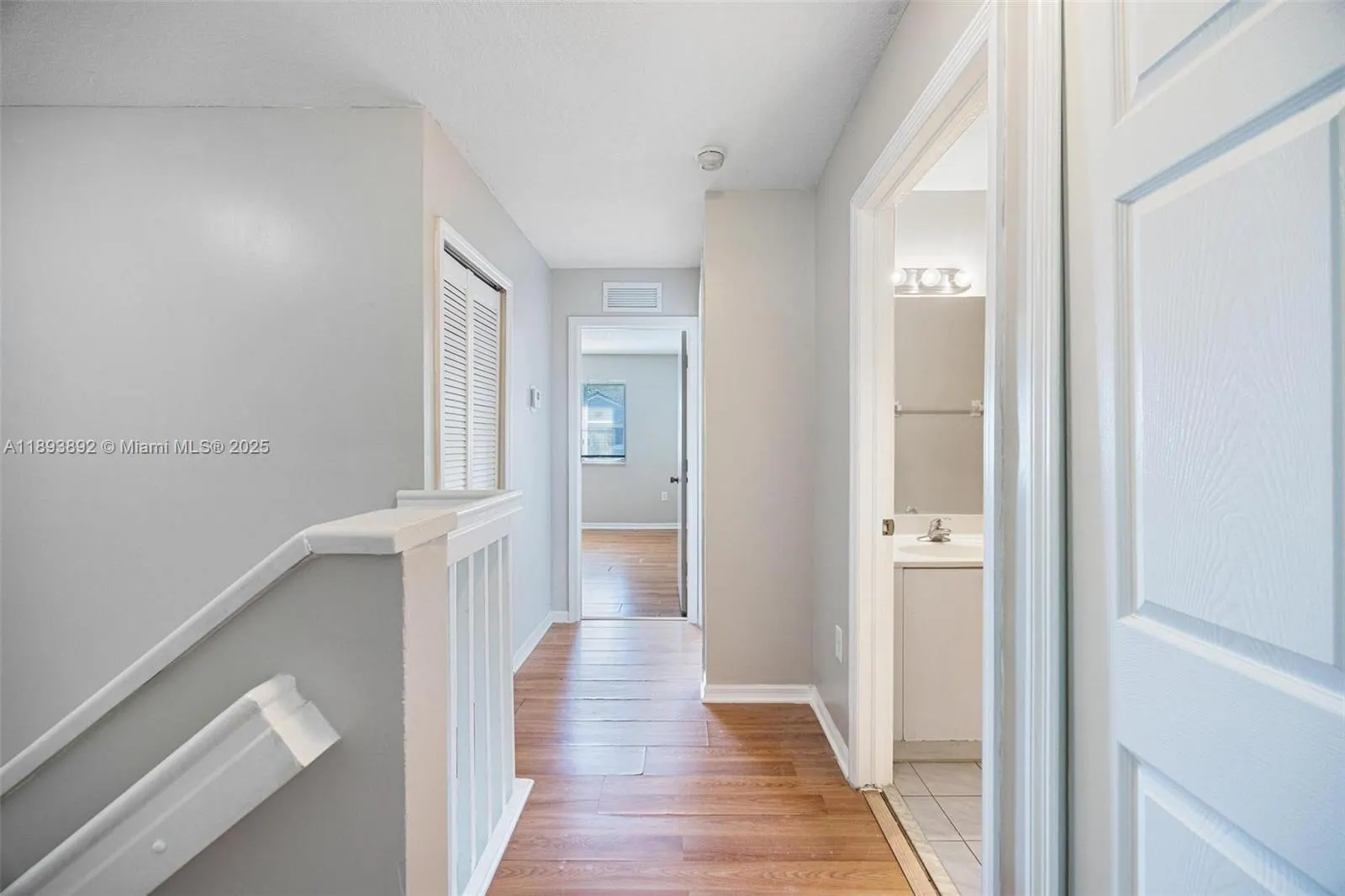 2956 SE 15th Ter