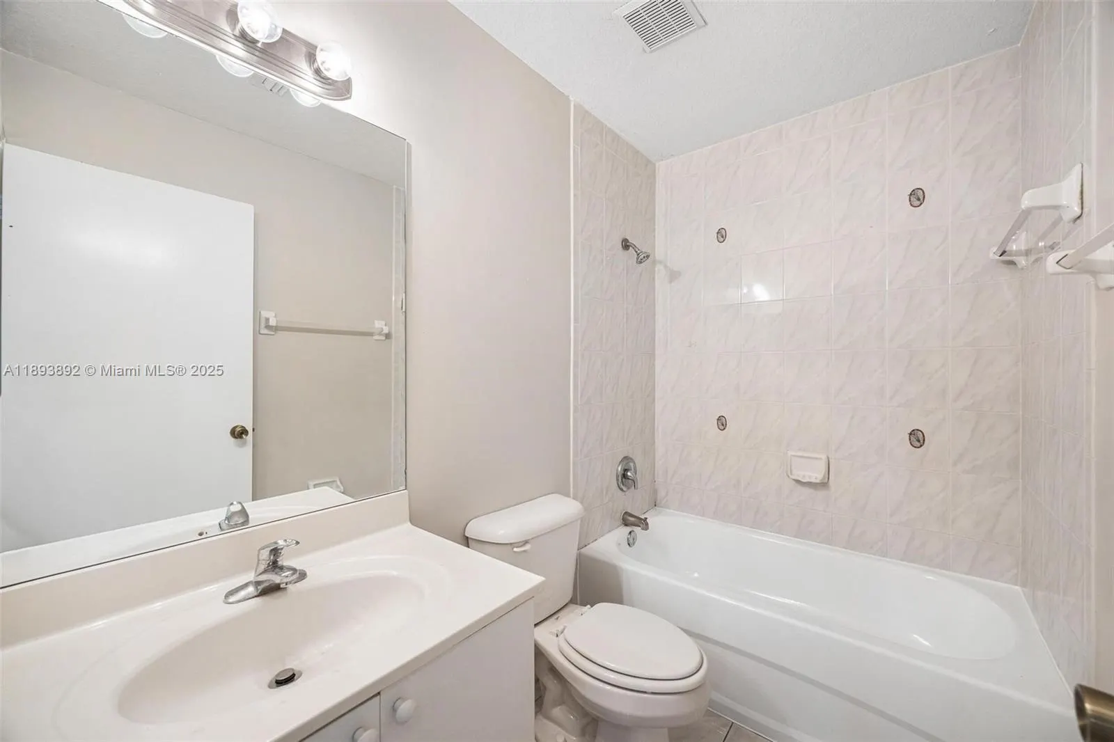 2956 SE 15th Ter