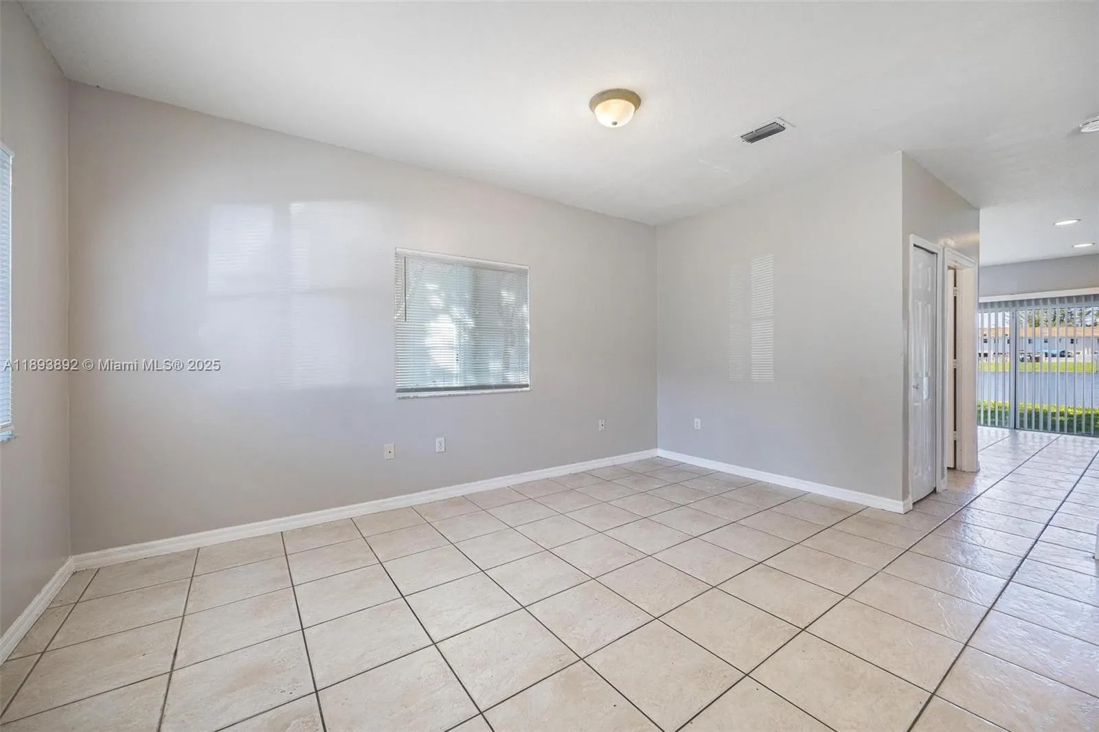 2956 SE 15th Ter