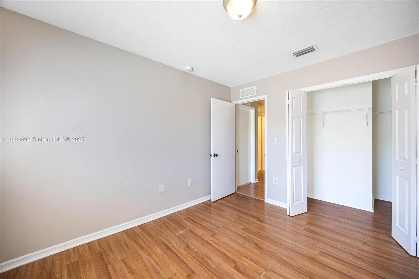 2956 SE 15th Ter